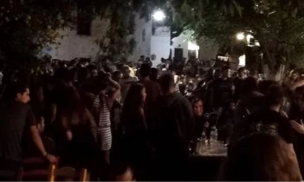 Ποιος κορονοϊός; Στην Ικαρία είναι στον κόσμο τους -Πανηγύρι, χοροί και συνωστισμός